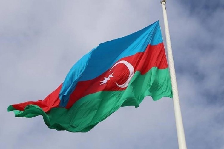 Azerbaycan'da erken cumhurbaşkanı se&ccedil;iminde 7 aday yarışacak