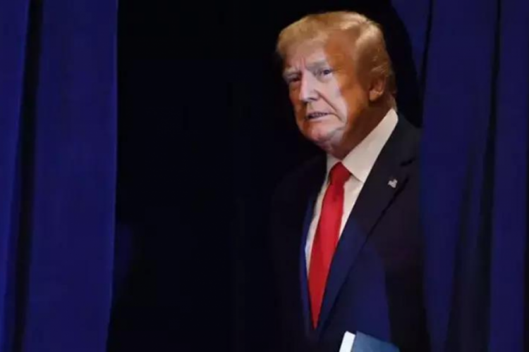 Trump yeniden hakim karşısında