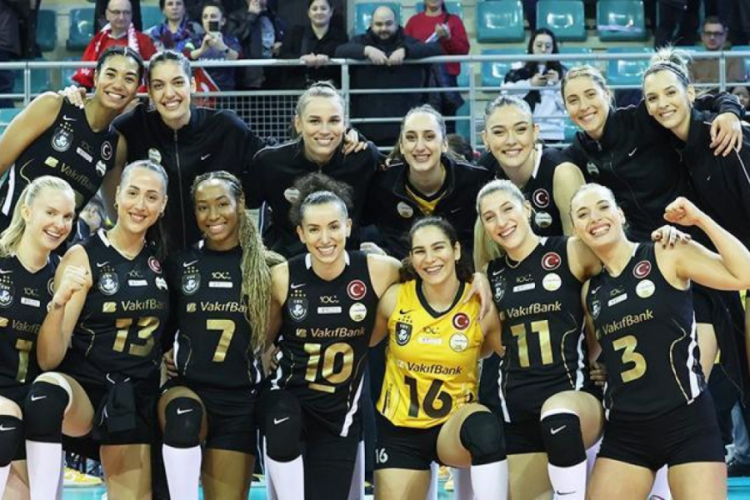 VakıfBank, Fransa'da set vermedi