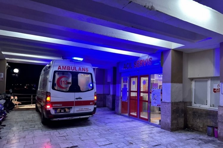 Afyonkarahisar'da ailesi ile otururken yandaki odaya ge&ccedil;ip av t&uuml;feğiyle kendini vurdu