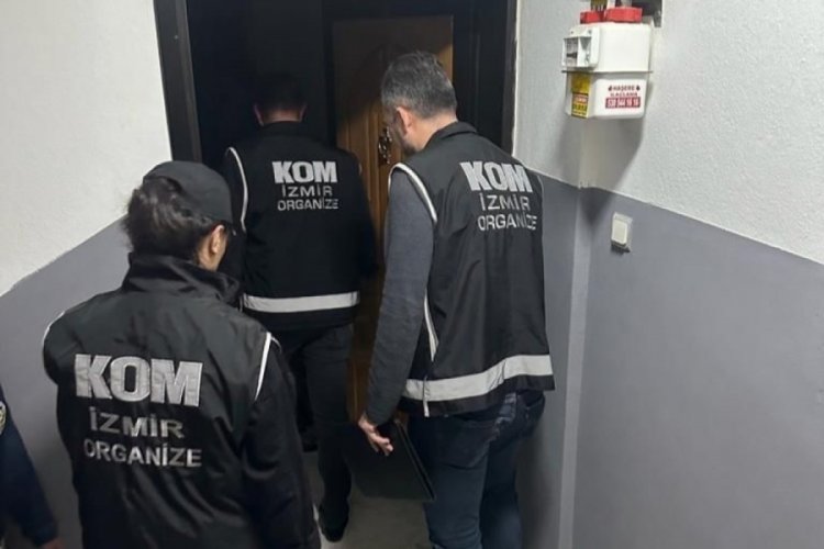 İzmir'de FET&Ouml; ş&uuml;phelilerine y&ouml;nelik operasyon: 14 g&ouml;zaltı