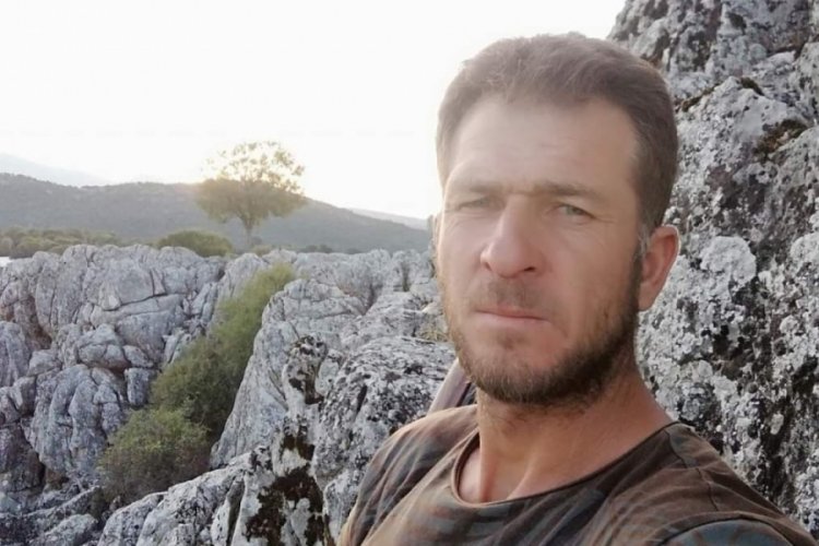 Mermer ocağında hafriyat kamyonu devrildi: 1 &ouml;l&uuml;