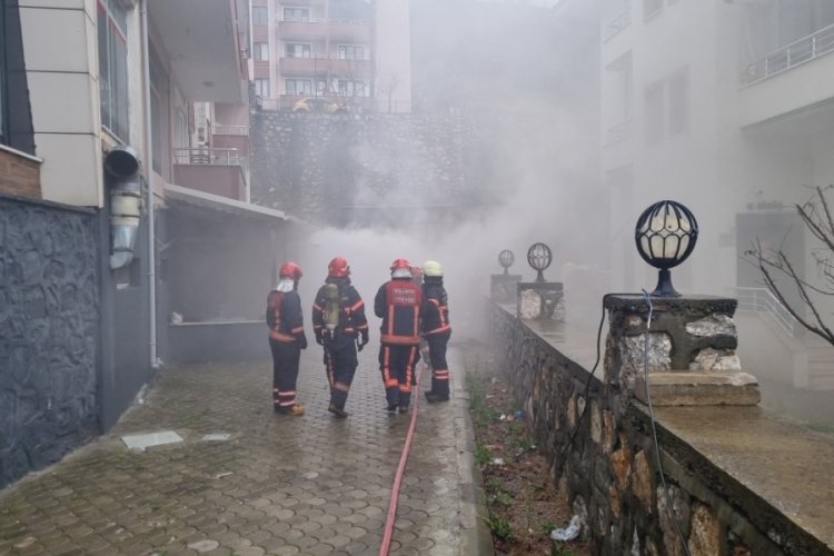 Sakarya'da spor salonunda yangın &ccedil;ıktı!