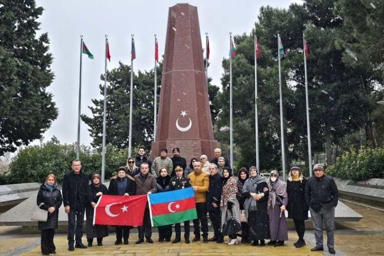 Şehit ailelerinden Azerbaycan'a ziyaret