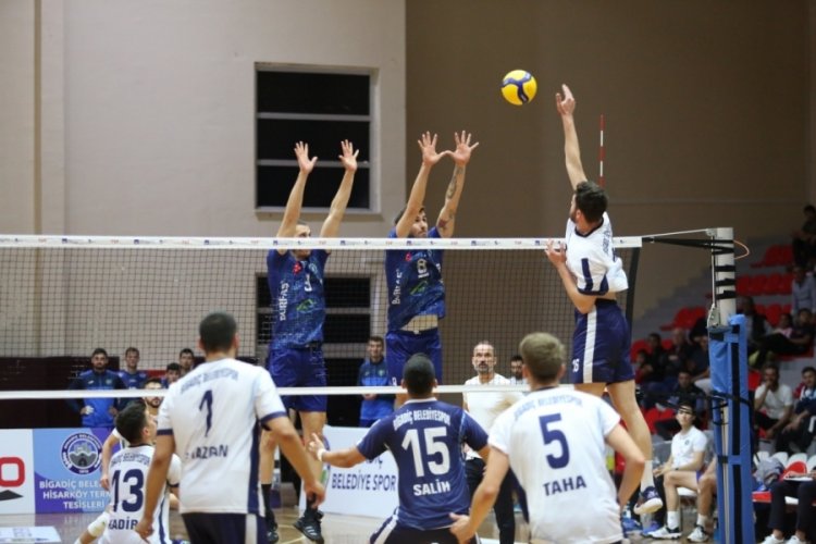 Bursa B&uuml;y&uuml;kşehir Belediyespor'un konuğu Bigadi&ccedil; Belediyespor