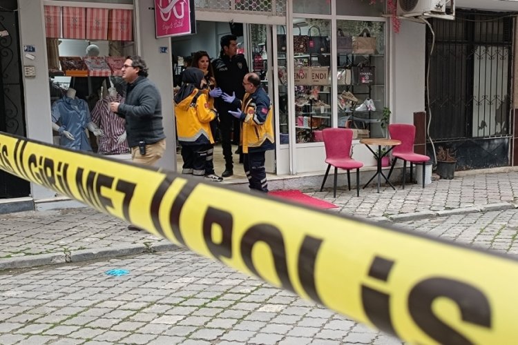 Manisa'da cinayet: &Ouml;nce kadını sonra kendini &ouml;ld&uuml;rd&uuml;