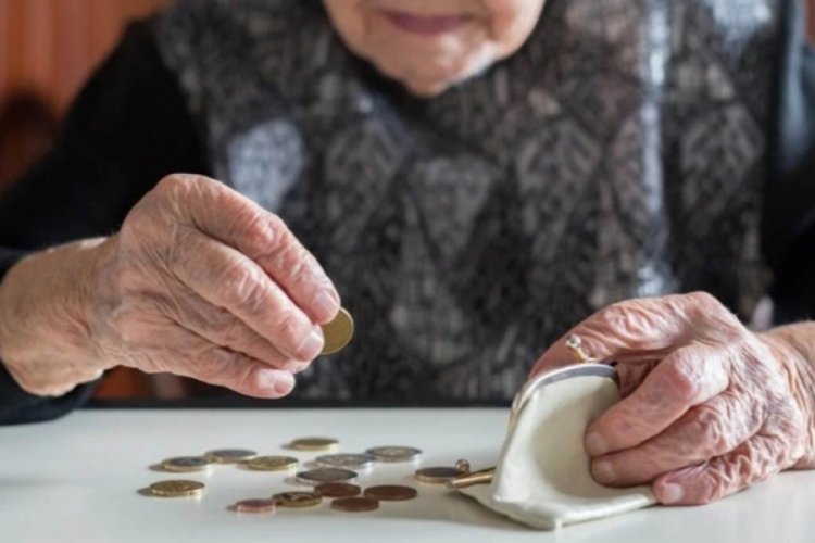 AK Parti'den emekliye ek zam a&ccedil;ıklaması! Kabine toplantısını işaret etti