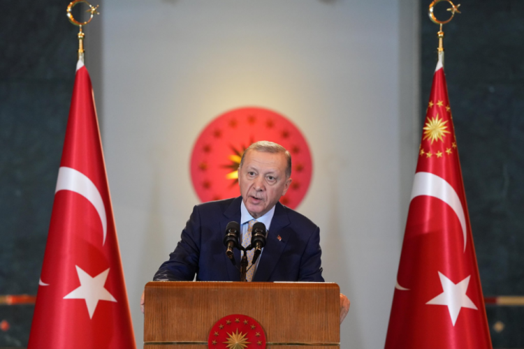 Cumhurbaşkanı Erdoğan: Sandığa g&ouml;lge d&uuml;ş&uuml;r&uuml;lmesine izin vermeyeceğiz