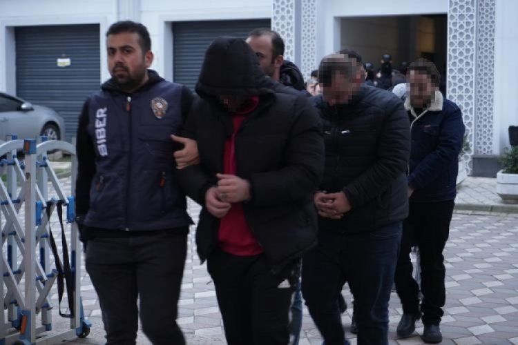 Kocaeli'nde 7 milyonluk vurgun yapan dolandırıcılık şebekesi &ccedil;&ouml;kertildi