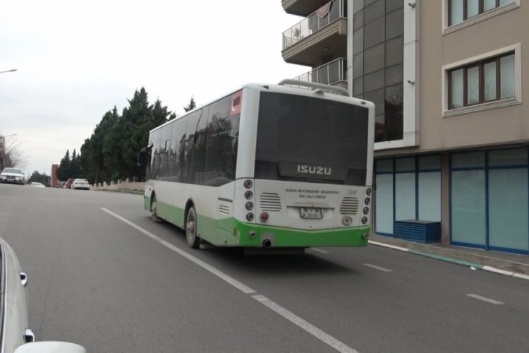 Bursa'da 4 kişi belediye otob&uuml;s şof&ouml;r&uuml;ne saldırdı! Otob&uuml;ş şofor&uuml; konuştu