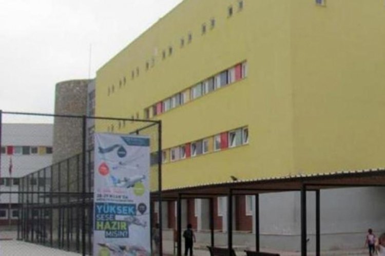 Okulda karanlık oda iddiası! Veliler ayaklandı, eğitmen g&ouml;revden alındı