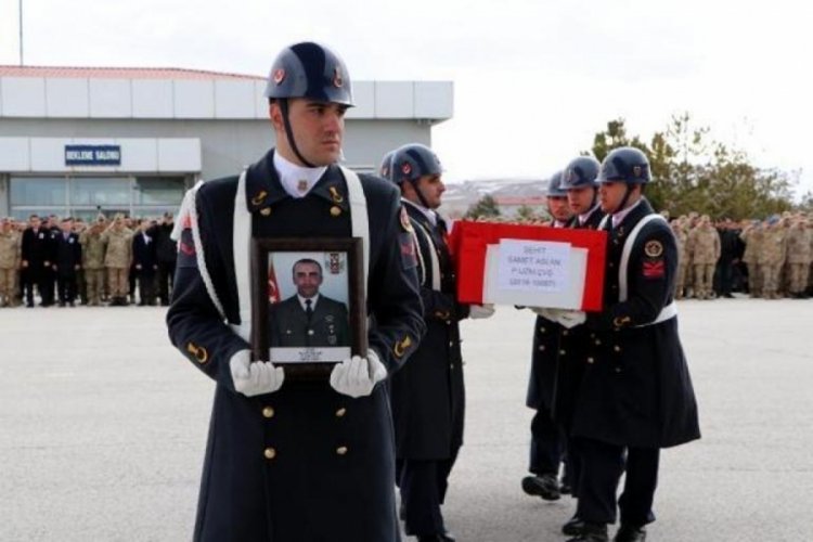 Pen&ccedil;e-Kilit şehidi Samet Aslan i&ccedil;in t&ouml;ren