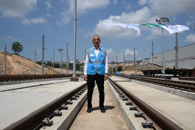 Bakan Uraloğlu a&ccedil;ıkladı: Yavuz Sultan Selim K&ouml;pr&uuml;s&uuml;'ne tren geliyor