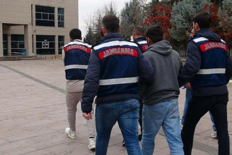Kilis'te Mehmet&ccedil;ik'ten PKK'ya operasyon! 2 kişi yakalandı