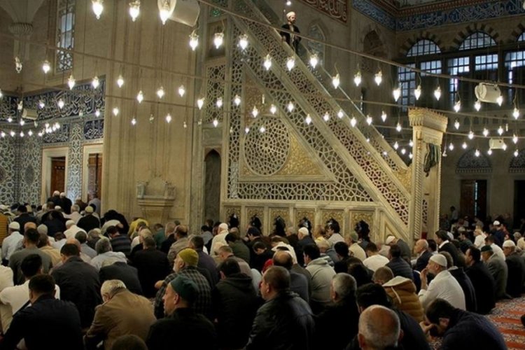 Şehitler i&ccedil;in t&uuml;m camilerde dua edilecek