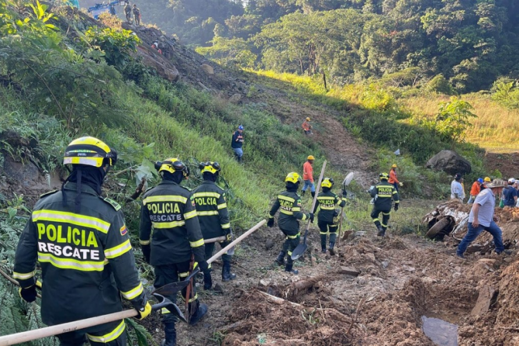Kolombiya'da toprak kayması: &Ouml;l&uuml; ve yaralılar var