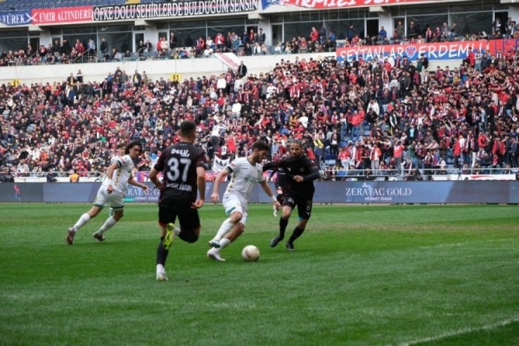 Bursaspor Mersin'de yine h&uuml;sran!
