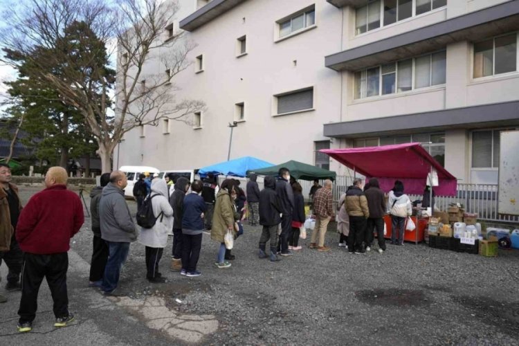 Japonya depremzedelere 100 milyar yen tahsis edecek