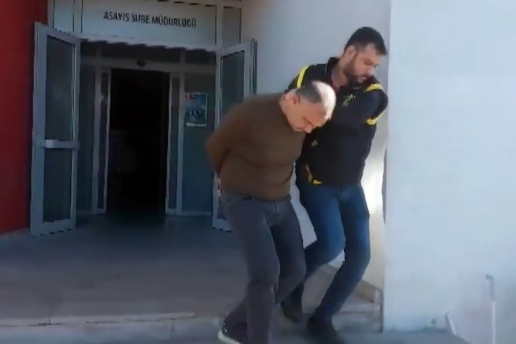 Alkoll&uuml; adam &ouml;nce sadaka kumbarasını, sonra motosikleti &ccedil;aldı!