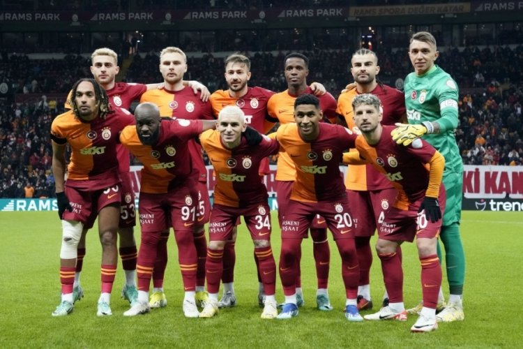 Galatasaray'da 4 değişiklik