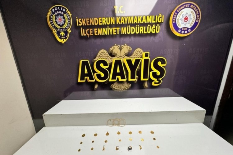 Hatay'da komşusunun altınlarını &ccedil;alan kadın g&ouml;zaltına alındı