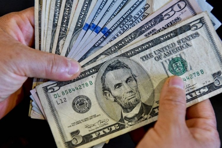 Kurda y&uuml;kseliş s&uuml;r&uuml;yor: Dolardan bir rekor daha