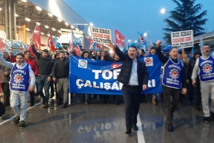 Tofaş iş&ccedil;isi n&ouml;bete devam ediyor! Anlaşma sağlanamazsa greve &ccedil;ıkacaklar