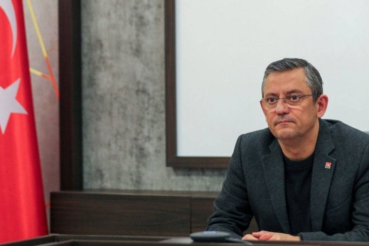 &Ouml;zg&uuml;r &Ouml;zel, Filistin'e gidiyor
