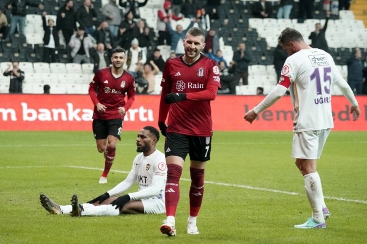 Rebic, Beşiktaş'ta ilk gol&uuml;n&uuml; attı