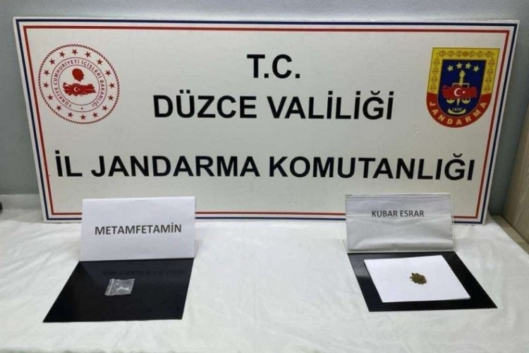 D&uuml;zce'de jandarmadan uyuşturucu operasyonu: 2 tutuklama