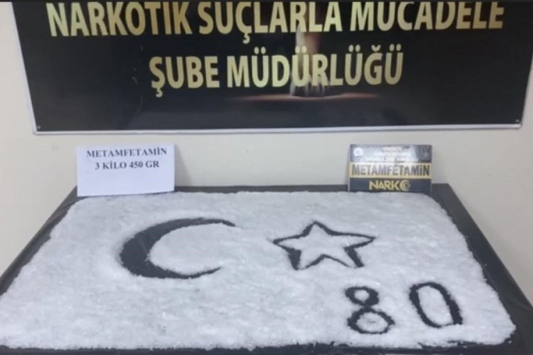 Osmaniye'de 3 kilo 450 gram metamfetamin maddesi ele ge&ccedil;irildi