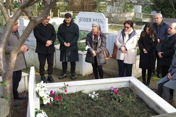 Gazeteci Mehmet Ali Birand mezarı başında anıldı