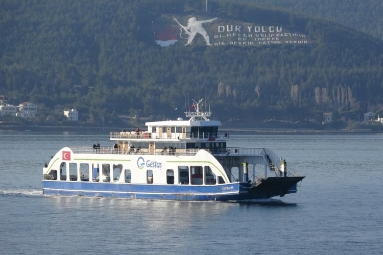 &Ccedil;anakkale'de feribot seferleri iptal!