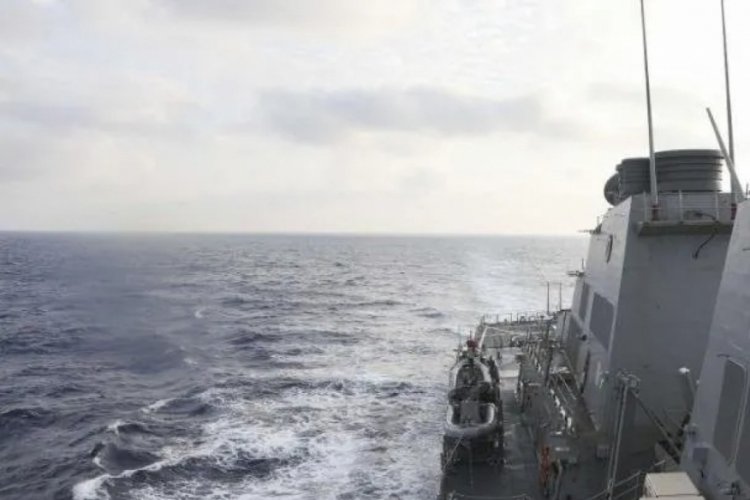 Yemen a&ccedil;ıklarında bir gemiye İHA saldırısı