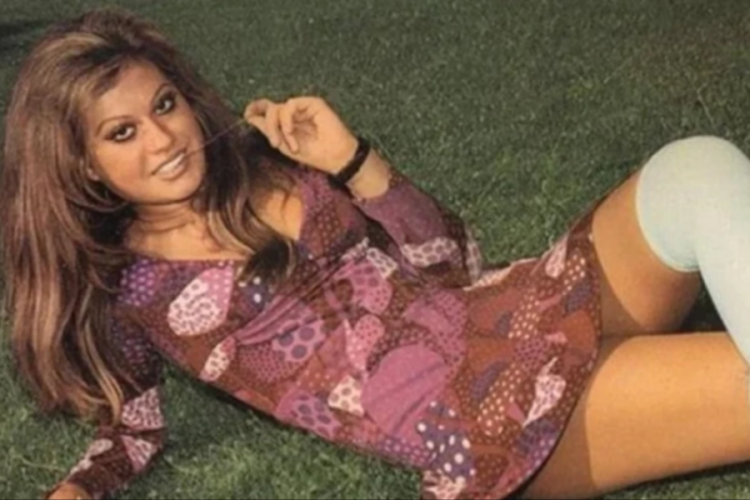 Yeşil&ccedil;am g&uuml;zeli Serpil &Ouml;r&uuml;mcer fotoğraflarını 200 TL'ye satıyor