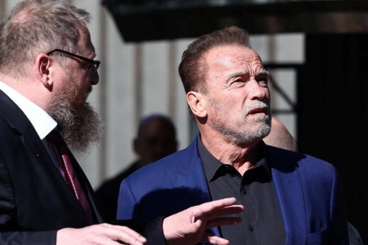 Arnold Schwarzenegger Almanya'da alıkonuldu!