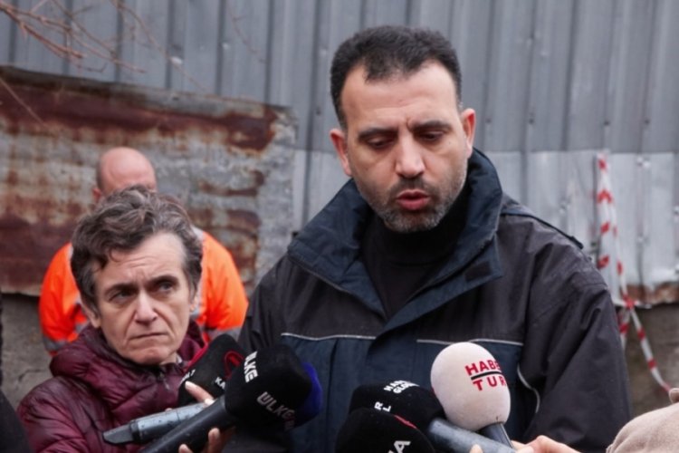İstanbul'da &ccedil;&ouml;ken bina ile ilgili a&ccedil;ıklama! Kontroll&uuml; bir şekilde yıkımını ger&ccedil;ekleştirecektik