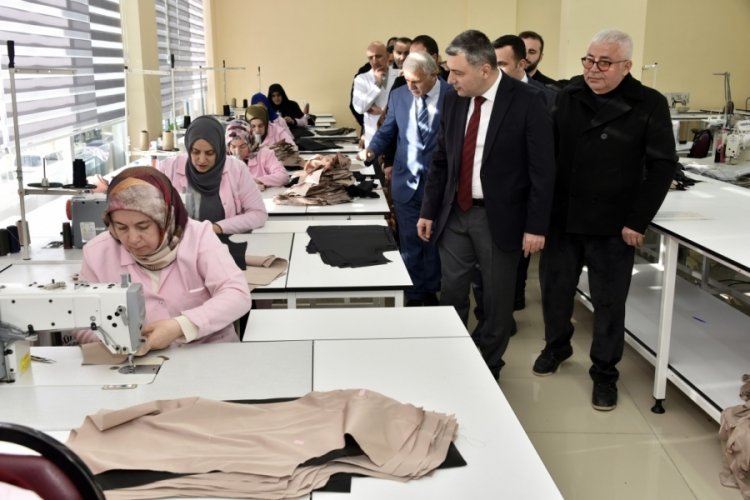 G&uuml;m&uuml;şhane'deki bu at&ouml;lyede t&uuml;m &ccedil;alışanlar kadın