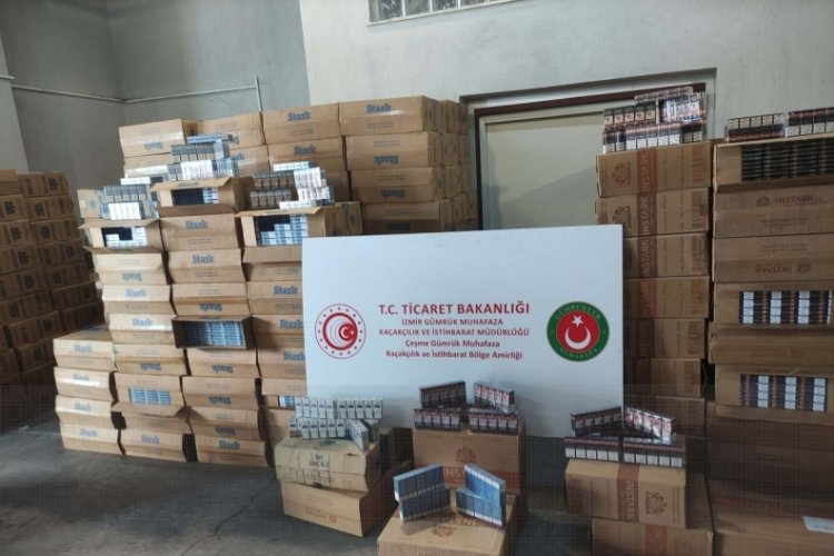 İtalya'dan İzmir'e gelen TIR'da 1 milyon paket ka&ccedil;ak sigara ele ge&ccedil;irildi