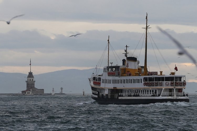 İstanbul'da hava muhalefeti nedeniyle bazı vapur seferleri iptal edildi