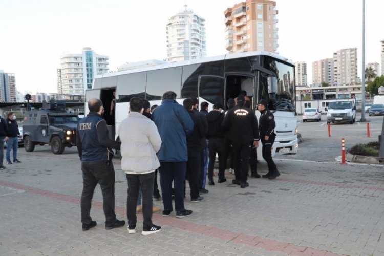 Mersin'de ter&ouml;r operasyonları: 5 DEAŞ'lı ile 1 PKK'lı tutuklandı