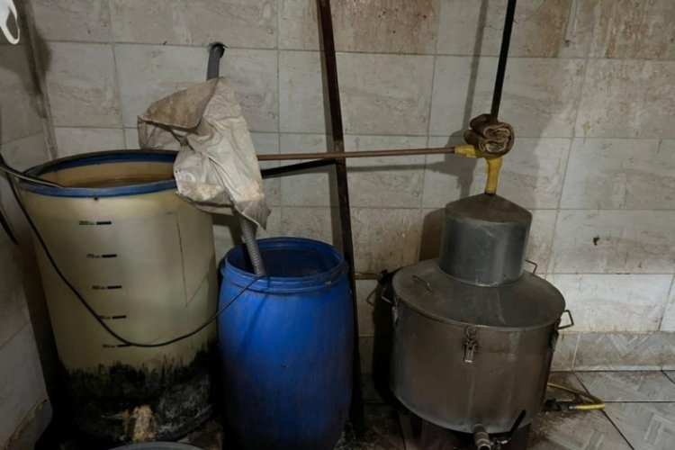 Bursa'da sahte i&ccedil;ki operasyonu! Depo sahibi g&ouml;zaltına alındı