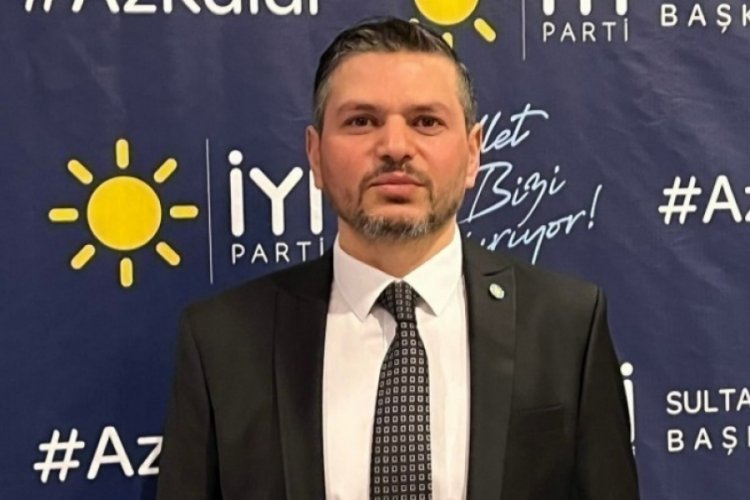 İYİ Parti Sultangazi İlce Başkanı ve teşkilatı Ekrem İmamoğlu'nu desteklemek i&ccedil;in istifa etti