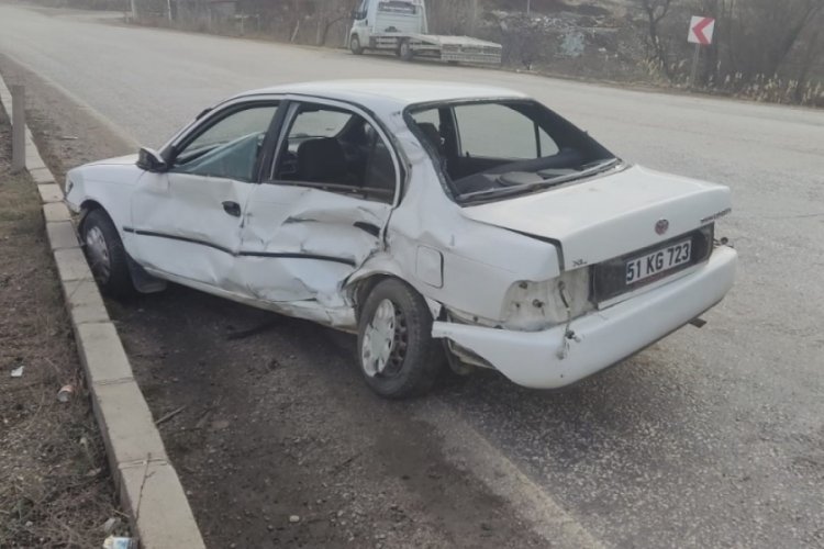 Malatya'da kamyon ile otomobil &ccedil;arpıştı: 1 yaralı