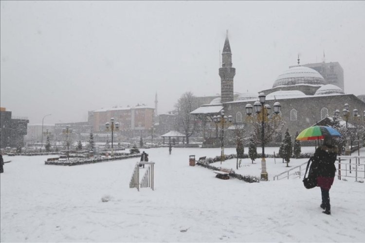 Erzurum'da kar y&uuml;ksekliği 30 yılda 3'te 1 azaldı