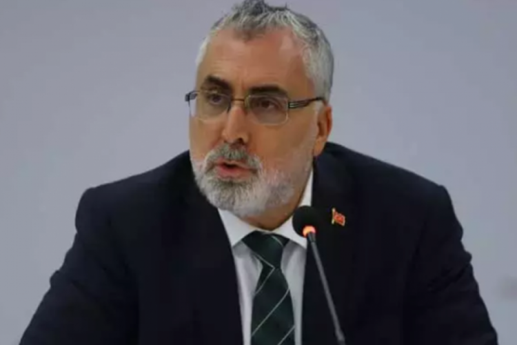 Vedat Işıkhan: İşbaşı Eğitim Programı'nda yeni bir d&uuml;zenlemeyi hayata ge&ccedil;iriyoruz