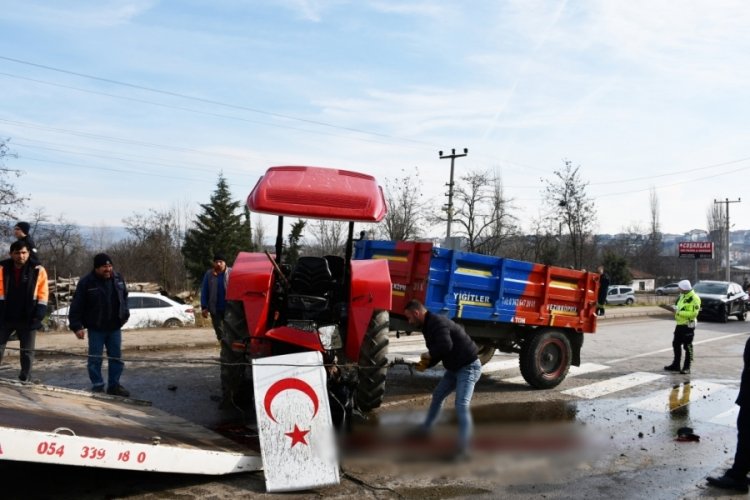 Samsun'da trakt&ouml;r ile hafriyat kamyonu &ccedil;arpıştı: 1 &ouml;l&uuml;