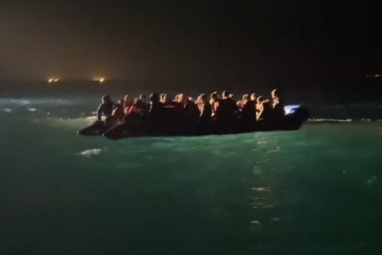 &Ccedil;anakkale'nin Ayvacık il&ccedil;esinde 43 ka&ccedil;ak g&ouml;&ccedil;men kurtarıldı