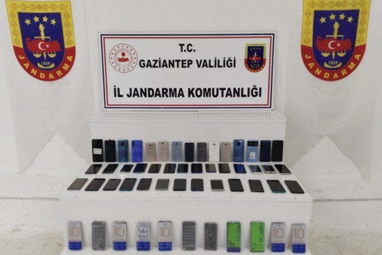 Gaziantep'te 1 milyon lira değerinde ka&ccedil;ak telefon ele ge&ccedil;irildi