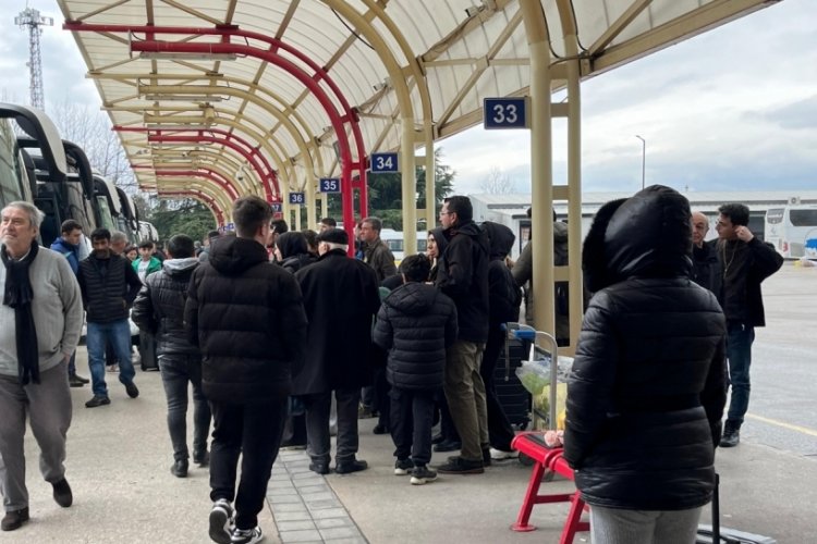 Bursa Otob&uuml;s Terminali'nde yarıyıl tatili yoğunluğu